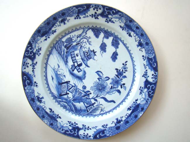 A Wonderful large 15" Chinese Export Porcelain Charger circa 1785 — image 2